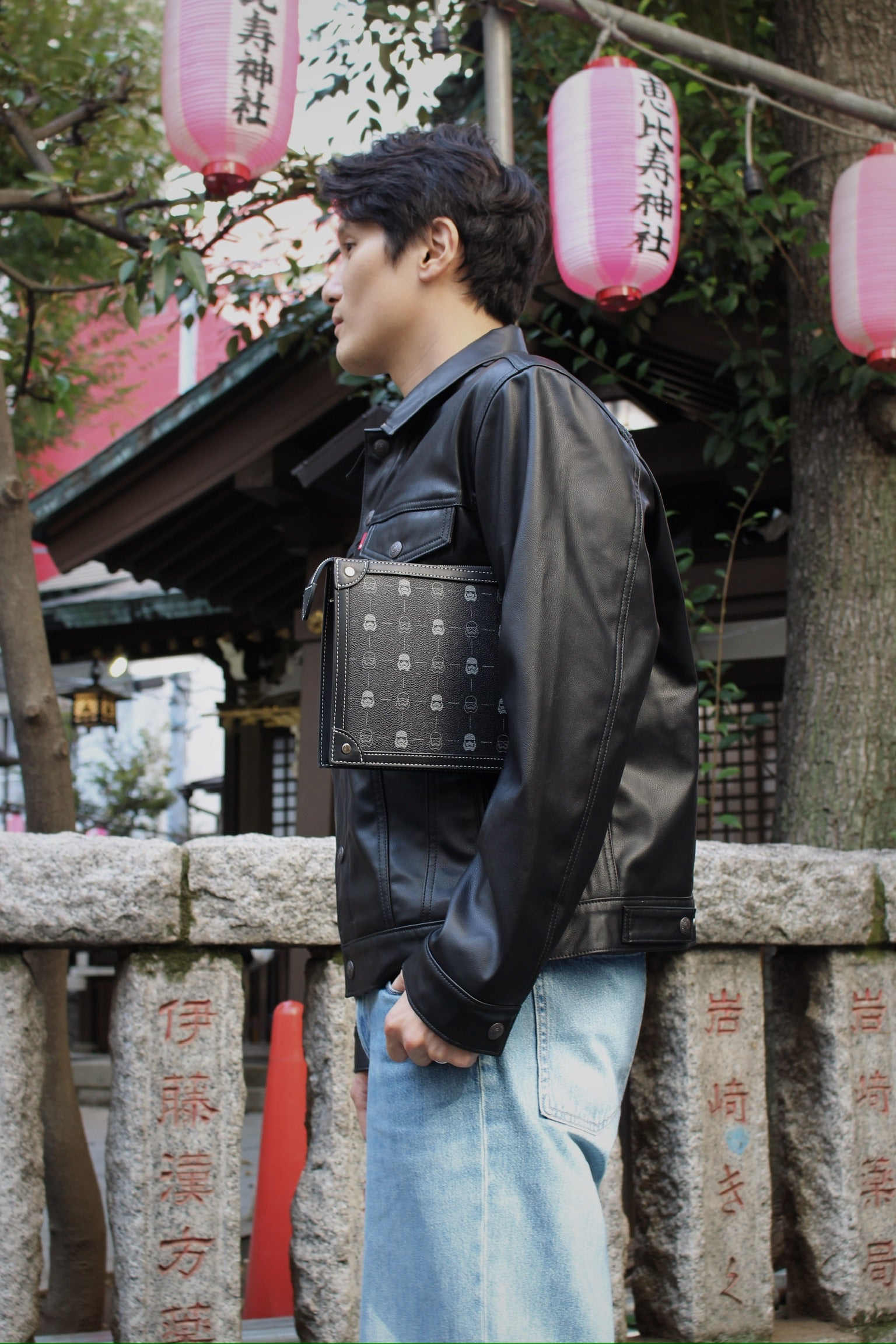 ONYX Clutch