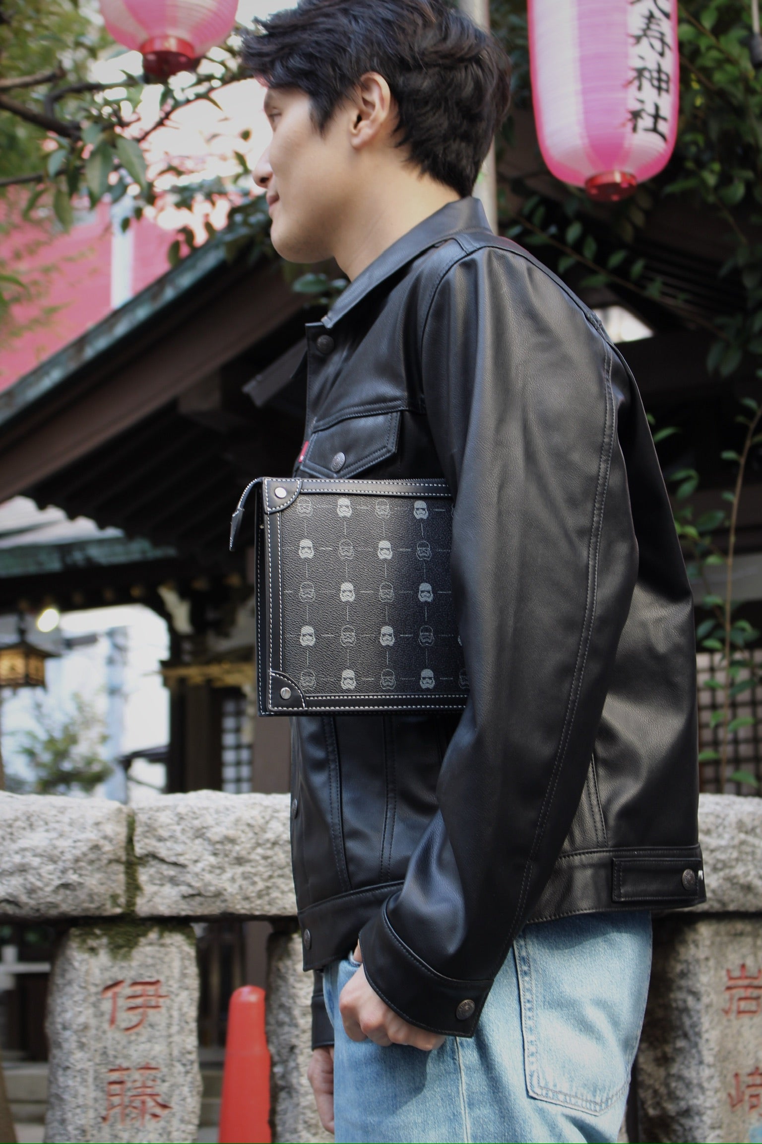 ONYX Clutch