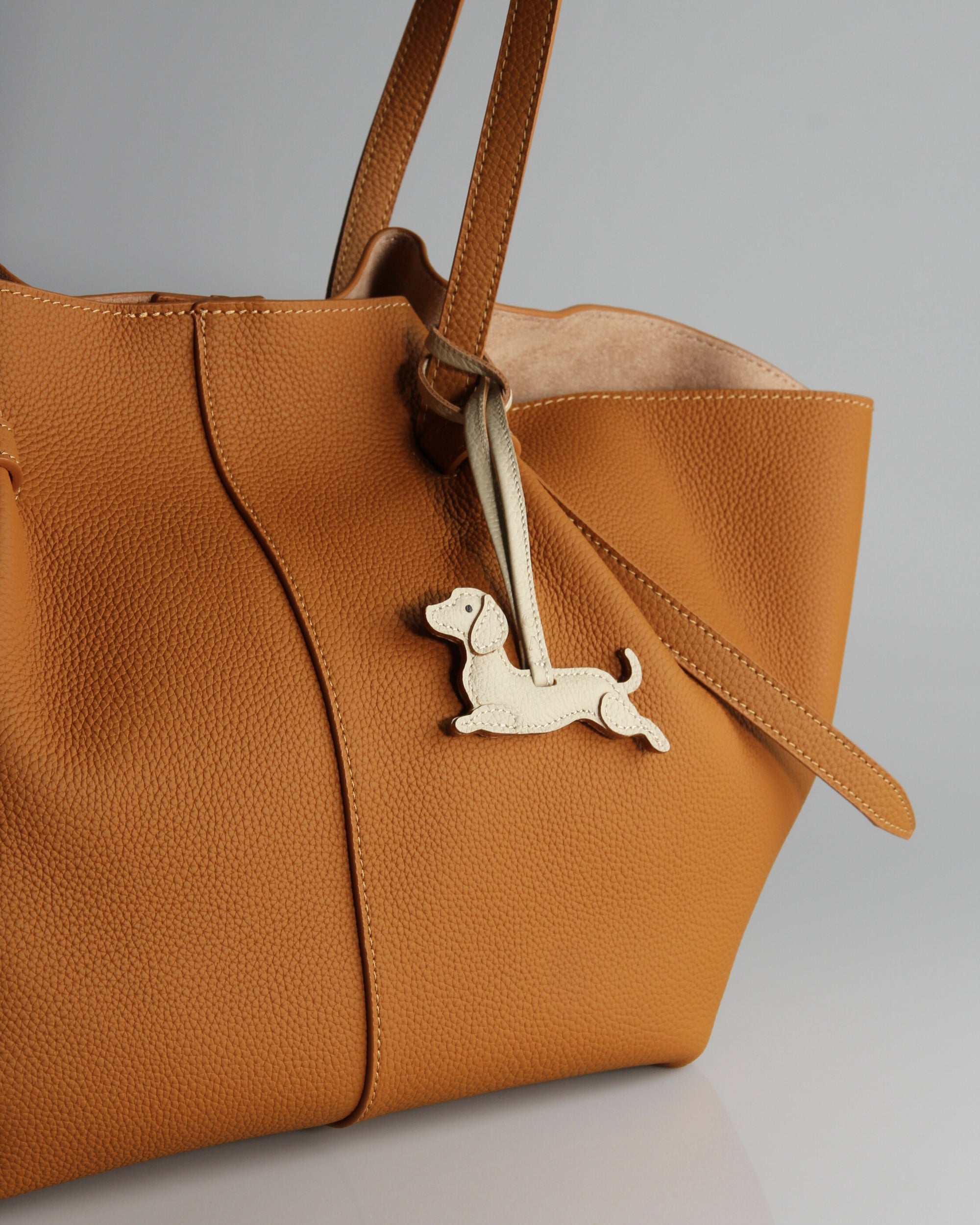 Petits Amis Dachshund Charm