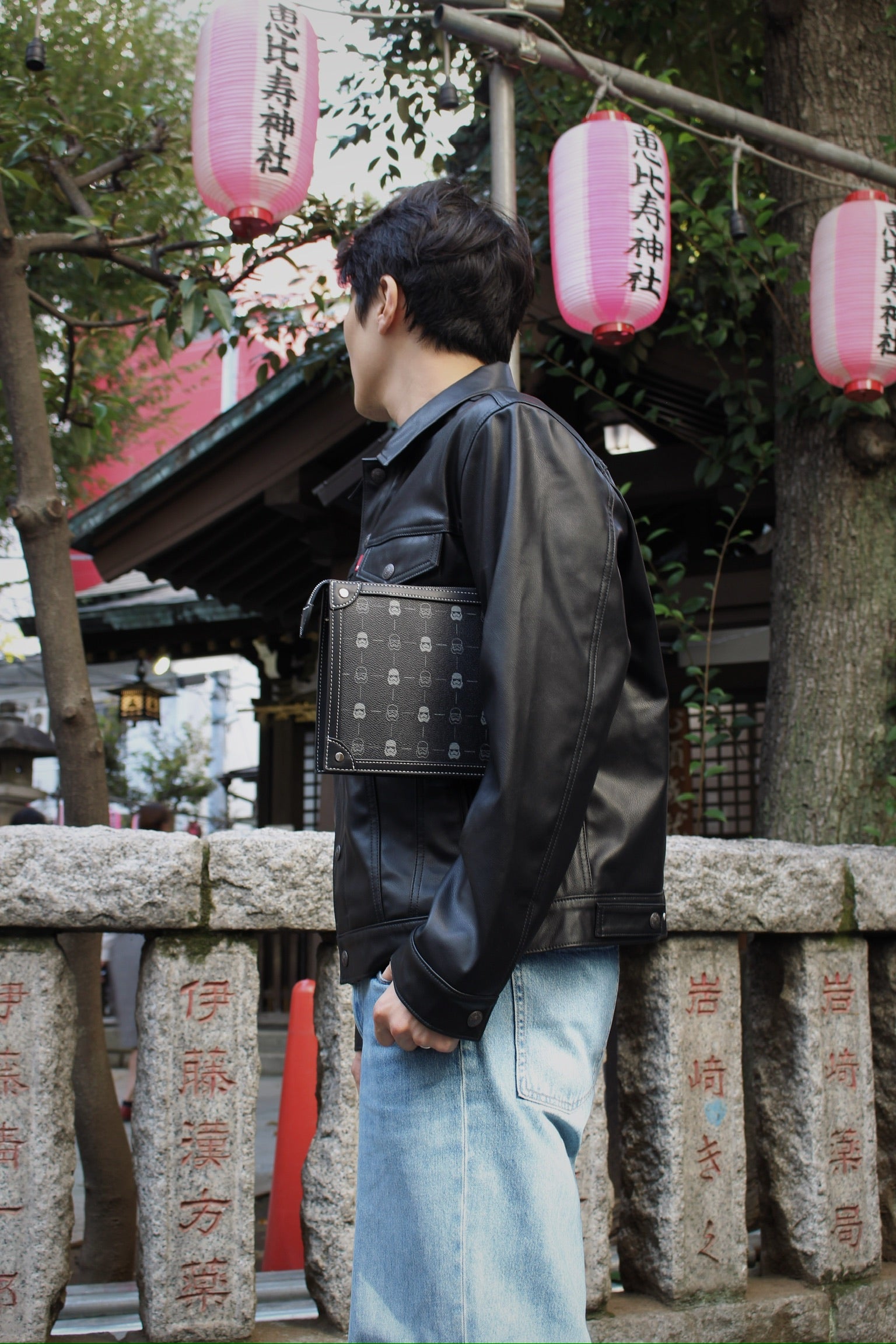 ONYX Clutch