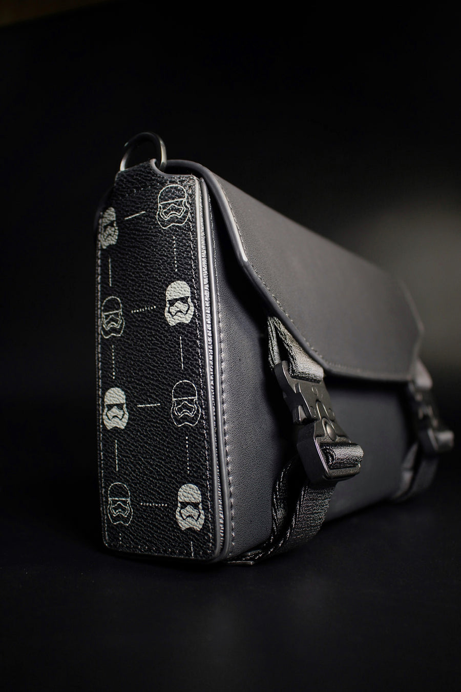 R2D8 Deux Crossbody